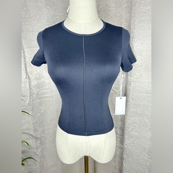 NWT GOOD AMERICAN Women’s So Soft Sculpted Tee in Black001 Sz 00/0 - Picture 3 of 11